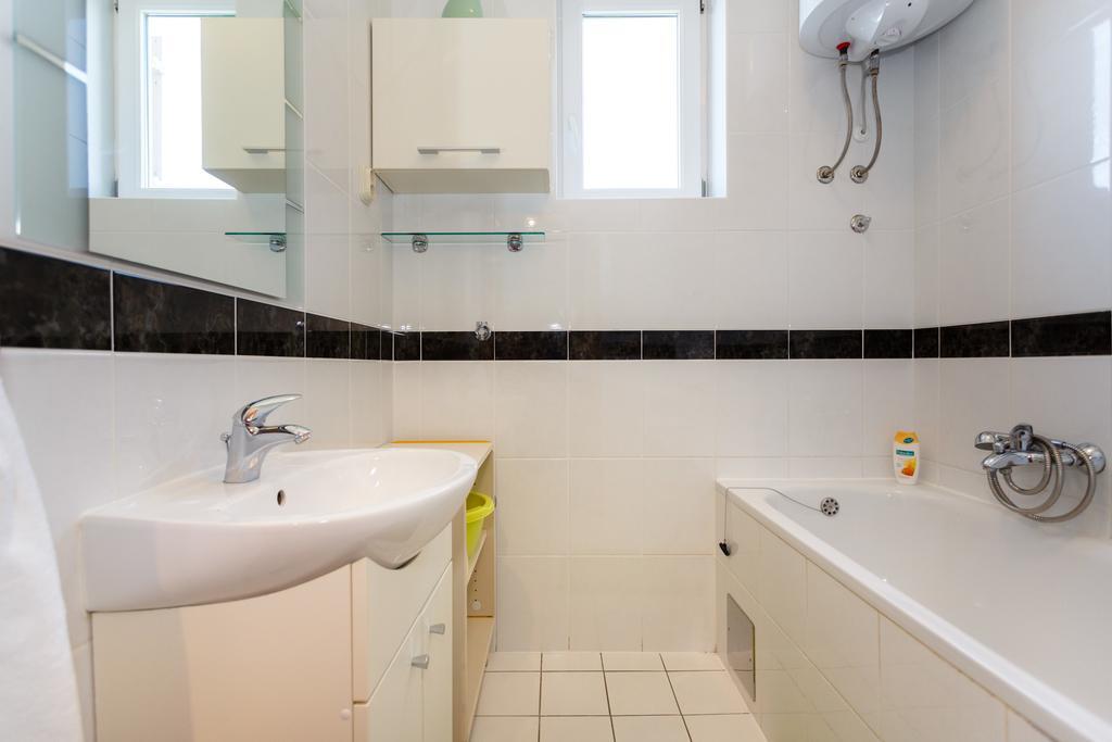 Apartman Snjezana Malinska Zewnętrze zdjęcie