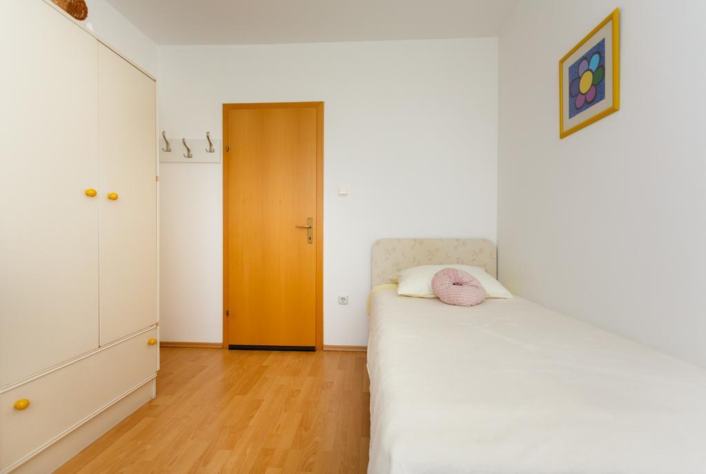 Apartman Snjezana Malinska Zewnętrze zdjęcie